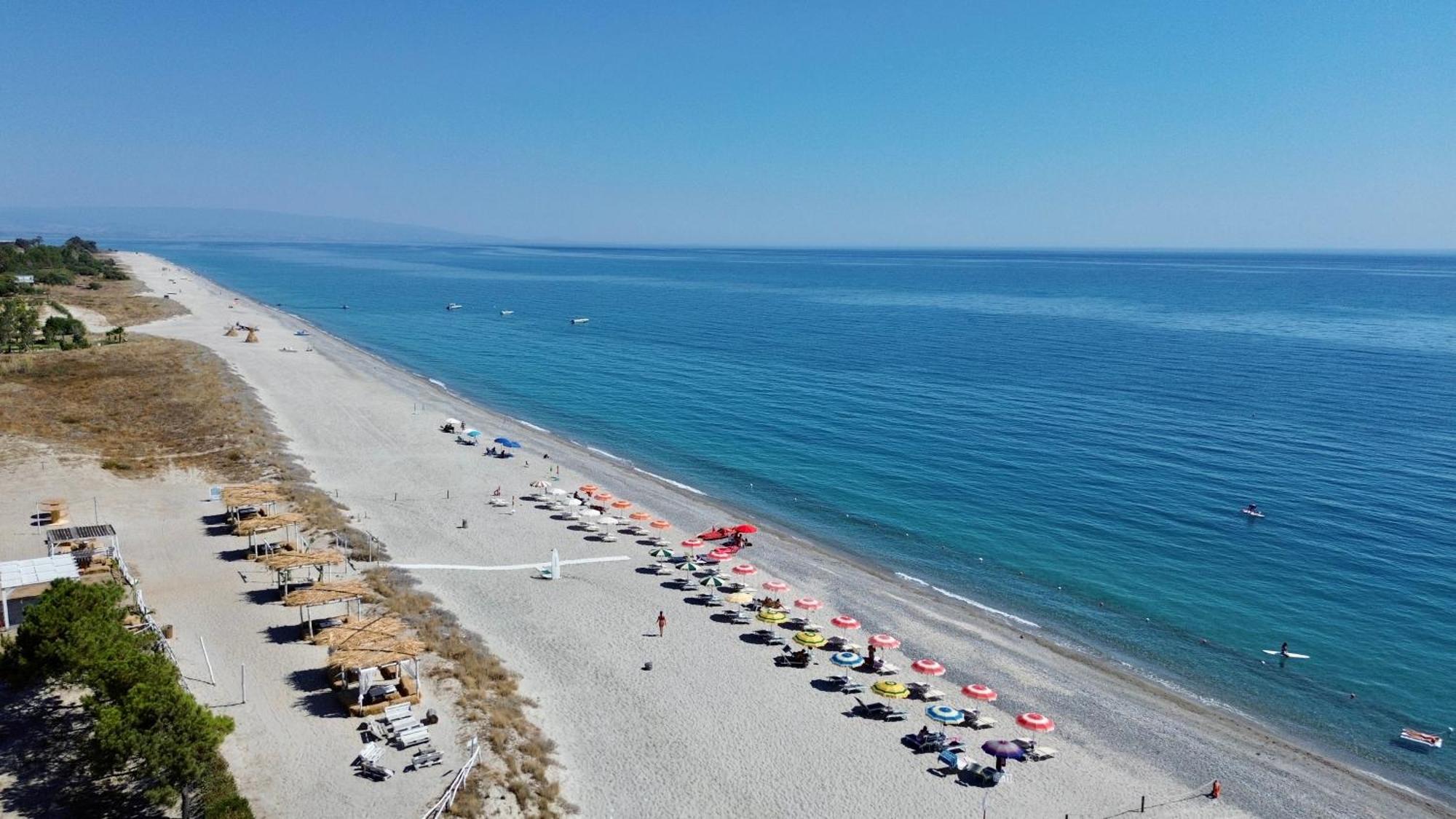 Villaggio Camping Poseidon - Bungalows & Rooms With Sea View In Nature Santa Caterina Dello Ionio Marina Экстерьер фото